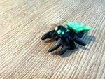 Schwarze 3D-gedruckte Spinne mit Kleeblatt und grünen Augen – 5 cm Dekorationsfigur