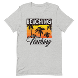 Beaching not Teaching Kurzärmeliges Unisex-T-Shirt